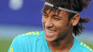'Es el momento más feliz de mi vida. Es un momento de orgullo para mí', expresó Neymar en la madrugada.