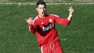 Cristiano Ronaldo festeja ese auténtico golazo que le anotó al Rayo Vallecano.