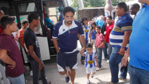 Los aficionados le dieron el calor al equipo al momento de ingresar al estadio.