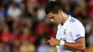 El delantero portugués del Real Madrid, Cristiano Ronaldo, se lamenta de una jugada frente al RCD Mallorca.