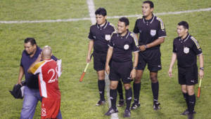 La cuarteta arbitral para el duelo entre Deportes Savio y Choloma llegó una hora y 20 minutos antes del inicio del comienzo.