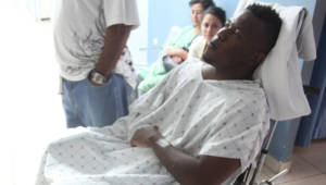 El portero del Victoria John Bodden, recibió un impacto de bala en su hombro derecho este jueves en la Ceiba.
