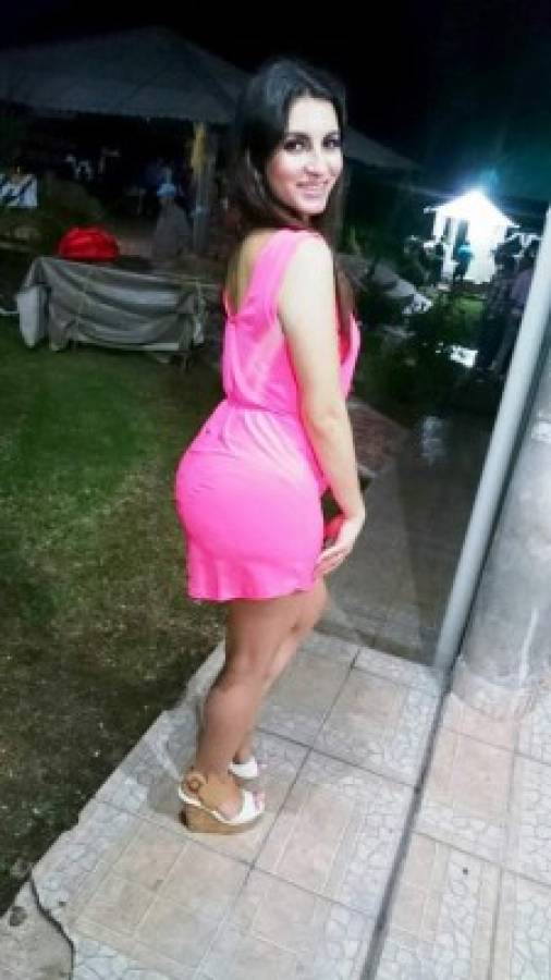 Roxana Kafati, la esposa de Esdras Padilla que roba miradas en las redes sociales