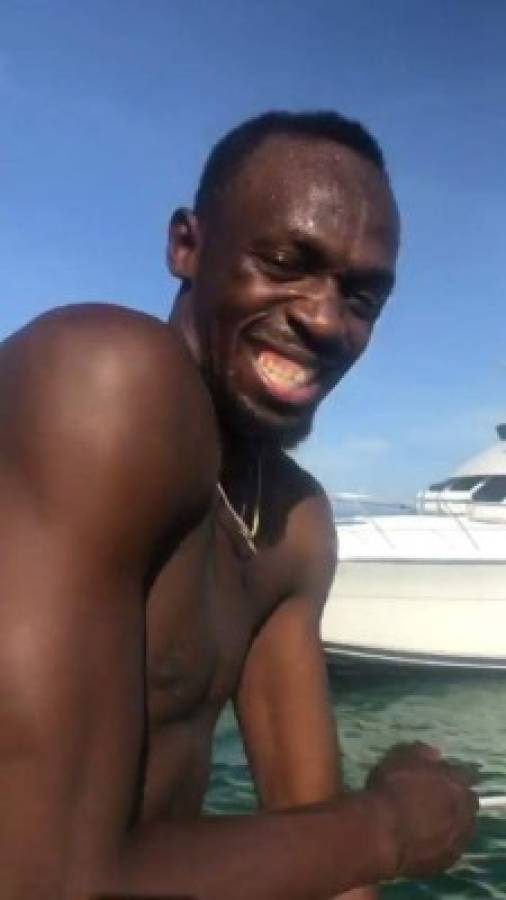 Las vacaciones ardientes y de lujo de Usain Bolt con su novia en un yate