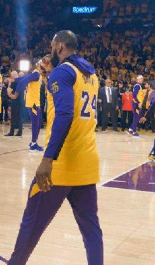 Así fue el homenaje de Los Ángeles Lakers a Kobe Bryant en juego de NBA