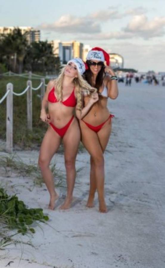 Claudia Romani, la sexy árbitro italiana que 'incendia' las playas de Miami en plena navidad 2019