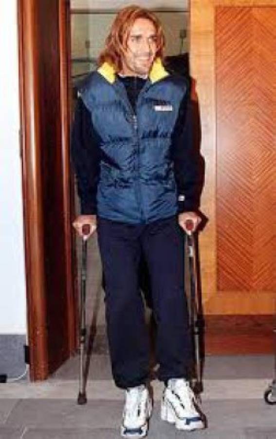 Impactante decisión: El sufrimiento de Batistuta que se pondrá una prótesis de tobillo