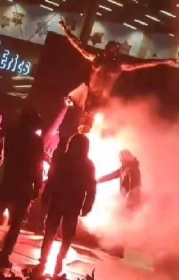 Zlatan Ibrahimovic se hace dueño de un club y los hinchas del Malmo destrozan su casa y queman su estatua