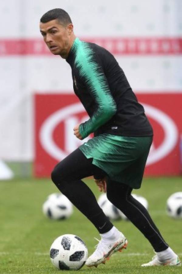 ¿Tristeza? Así fue captado Cristiano Ronaldo en su primer entrenamiento en Rusia