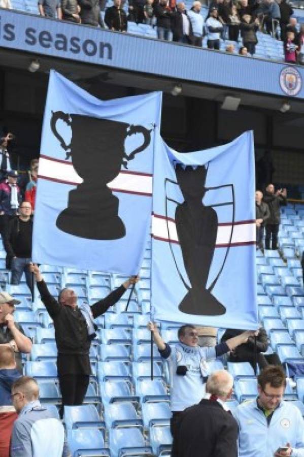 ¡Al borde de la locura! Éxtasis en Manchester tras conquistar la Premier League