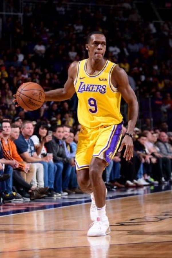 PHOENIX, AZ - MARCH 2: Rajon Rondo #9 of the Los Angeles Lakers handles the ball during the game against the Phoenix Suns on March 2, 2019 at Talking Stick Resort Arena in Phoenix, Arizona. NOTE TO USER: User expressly acknowledges and agrees that, by downloading and or using this photograph, user is consenting to the terms and conditions of the Getty Images License Agreement. Mandatory Copyright Notice: Copyright 2019 NBAE Michael Gonzales/NBAE via Getty Images/AFP