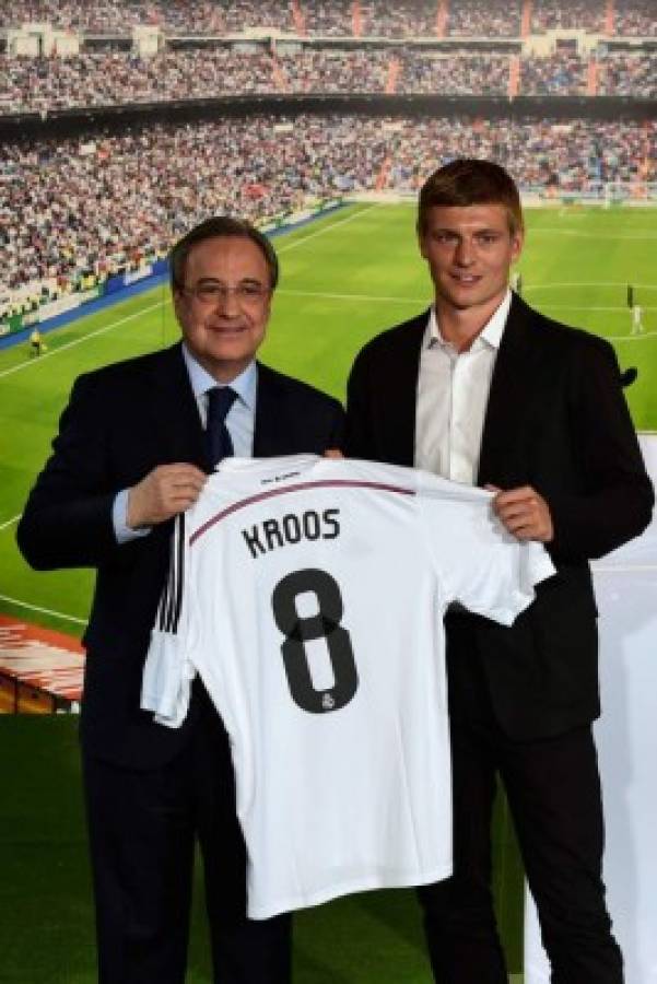 Toni Kroos fue presentado como nuevo jugador del Real Madrid.