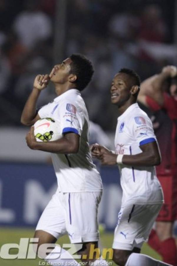 Olimpia venció al Portland 3-1 y clasifica a cuartos