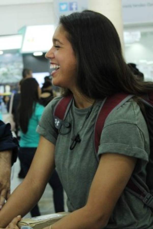 Elexa Bahr llega a Honduras para vacacionar... así luce la hermosa futbolista catracha