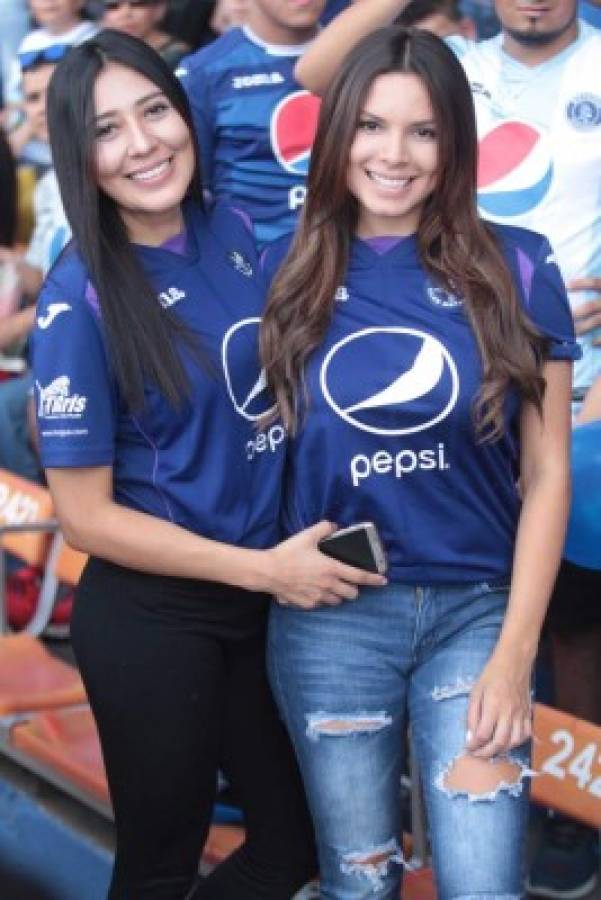 ¡De infarto! Las chicas más espectaculares de la final Motagua-Honduras Progreso