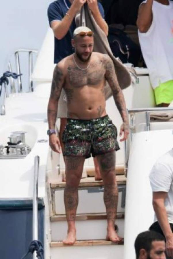 ¡Lo comparan con Hazard! Neymar sorprende con su estado físico en sus vacaciones desde Ibiza: 'increíble panza'   