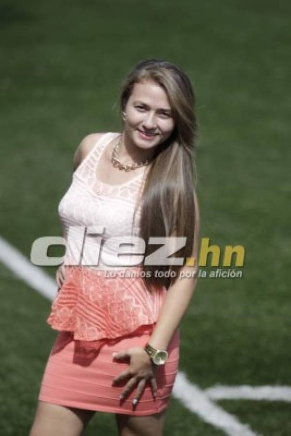 Así es Delma Merari, la futura esposa del delantero Erick Andino
