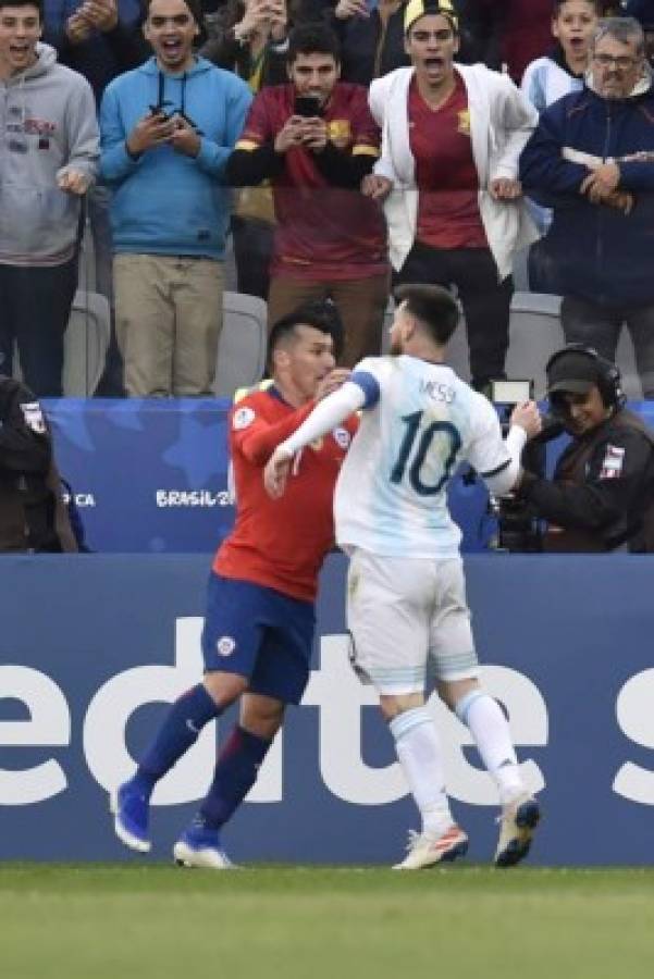 Fotos: Messi y Medel provocan fuerte pelea en el Argentina-Chile de la Copa América