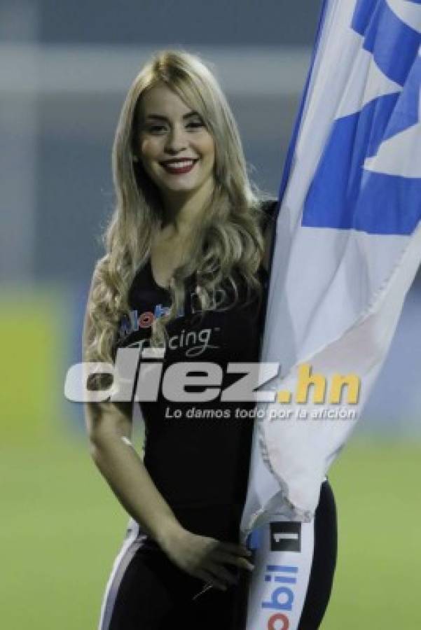 ¡Espectaculares! Las bellezas que llegaron a robar suspiros al clásico Real España - Olimpia