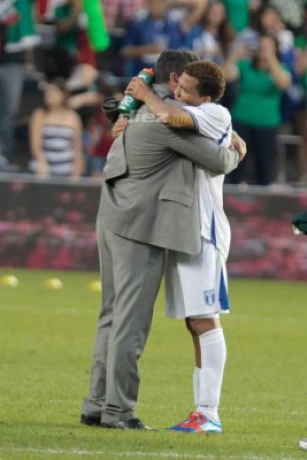 El paso de Luis Fernando Suárez por Honduras: El taxi, el abrazo con Juan Carlos García y Arnold Peralta y la foto con Rambo