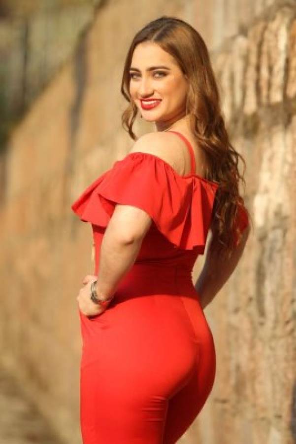 ¡Qué belleza! Mariela Rodríguez, la presentadora hondureña y abogada que suspira por Olimpia