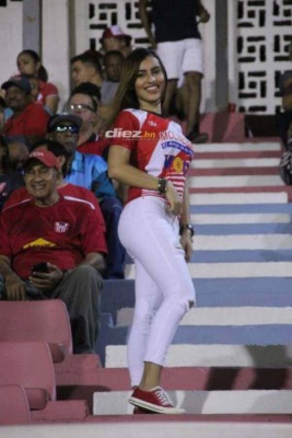 NO VISTE EN TV: Chicas lindas, explosión de ira y festejos en el Estadio Ceibeño