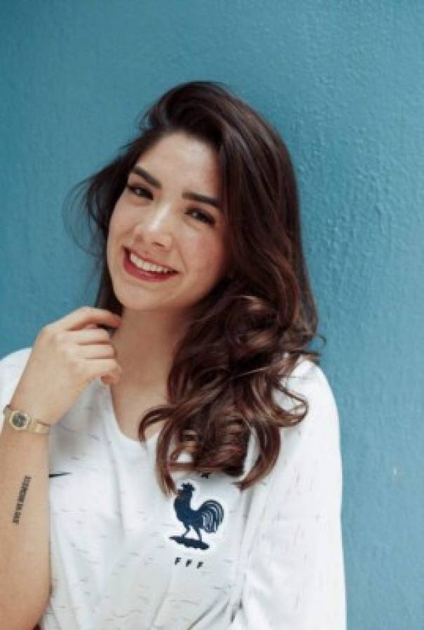 ¡Corazón dividido! La guapa presentadora mexicana, Mich Pérez, no sabe a quién apoyar en la final