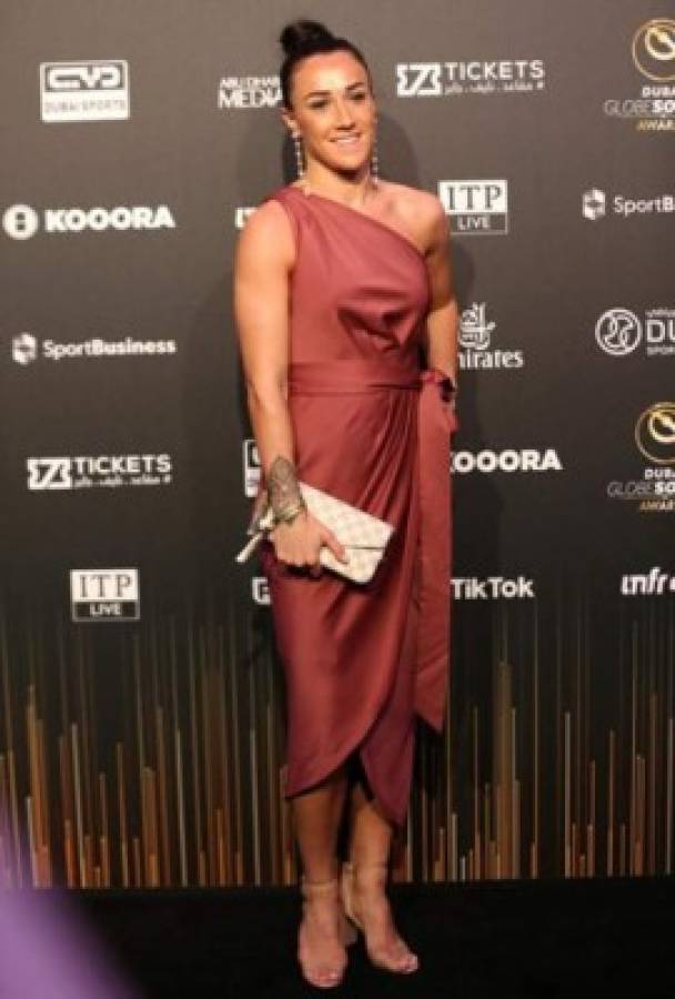 Georgina Rodríguez deslumbra en la gala de los premios Globe Soccer Awards con un sensual vestido