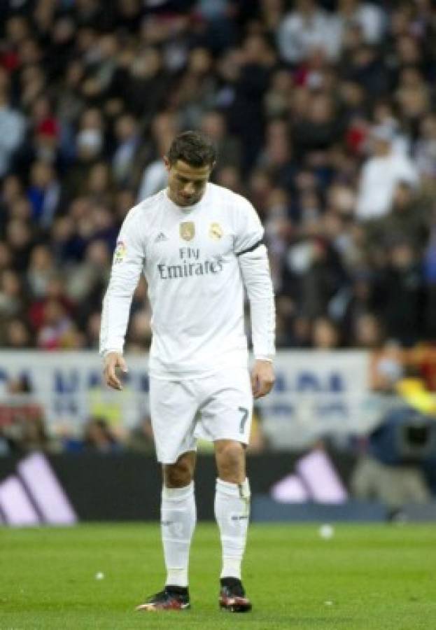 Cristiano Ronaldo, amargado, frustrado y perdido ante el Barcelona