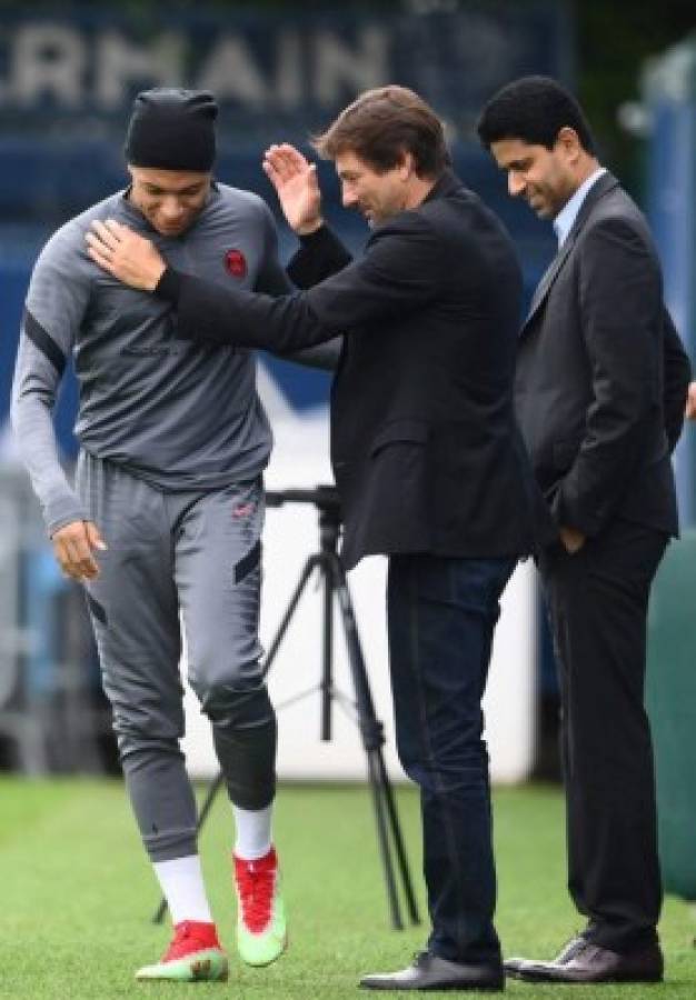 Así fueron captados Mbappé y Neymar en el entrenamiento del PSG tras la polémica; el jeque estuvo presente