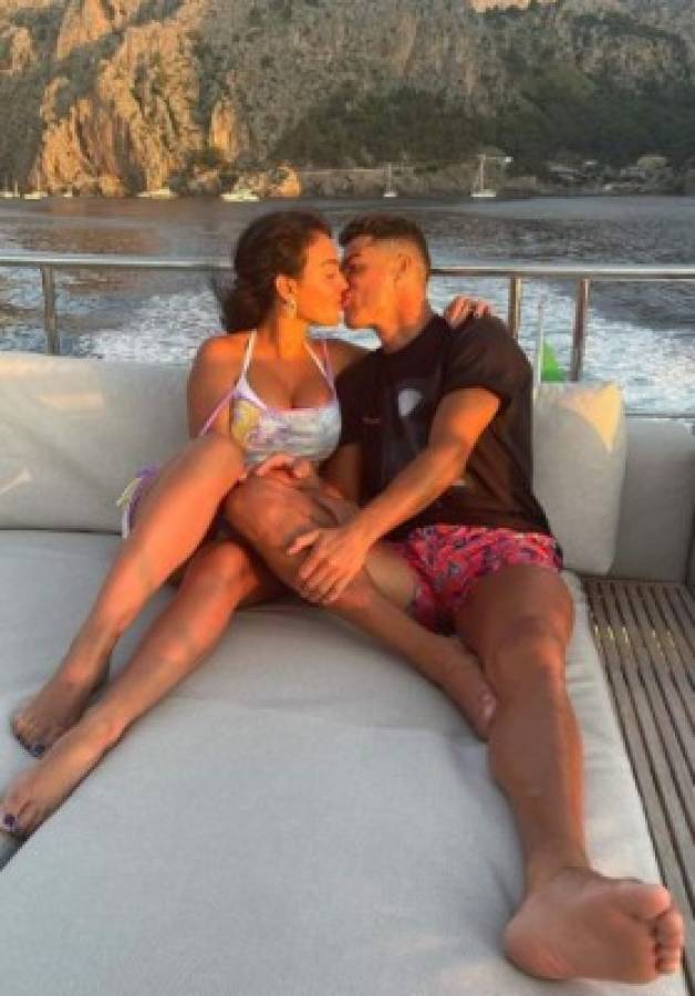 Las nuevas fotos de las picantes vacaciones de Cristiano Ronaldo con Georgina Rodríguez en Mallorca