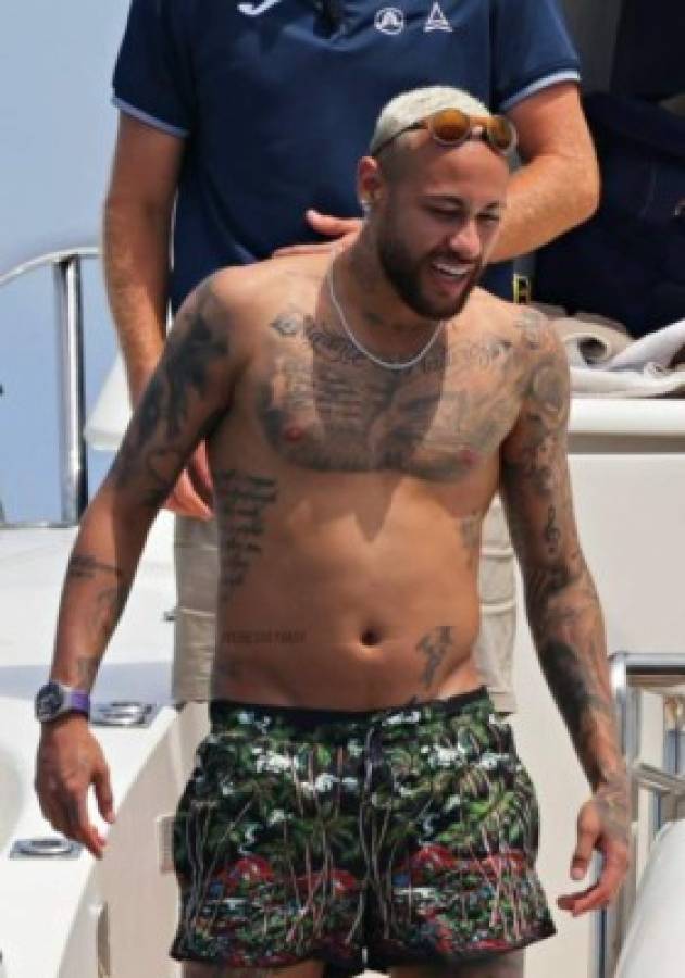 ¡Lo comparan con Hazard! Neymar sorprende con su estado físico en sus vacaciones desde Ibiza: 'increíble panza'   