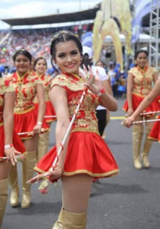 ¡Preciosas! Las 15 palillonas más bellas de los desfiles patrios en Honduras