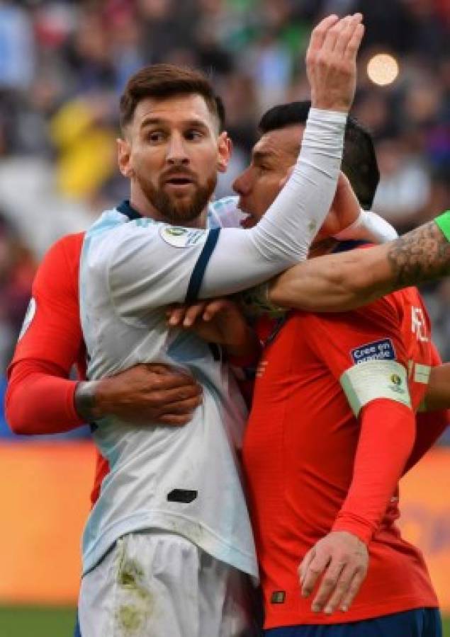 Fotos: Messi y Medel provocan fuerte pelea en el Argentina-Chile de la Copa América