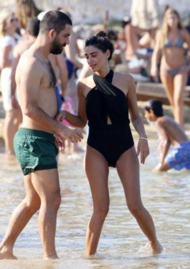 ¡Qué belleza! Así es la preciosa turca que enamoró y se casó con Arda Turan