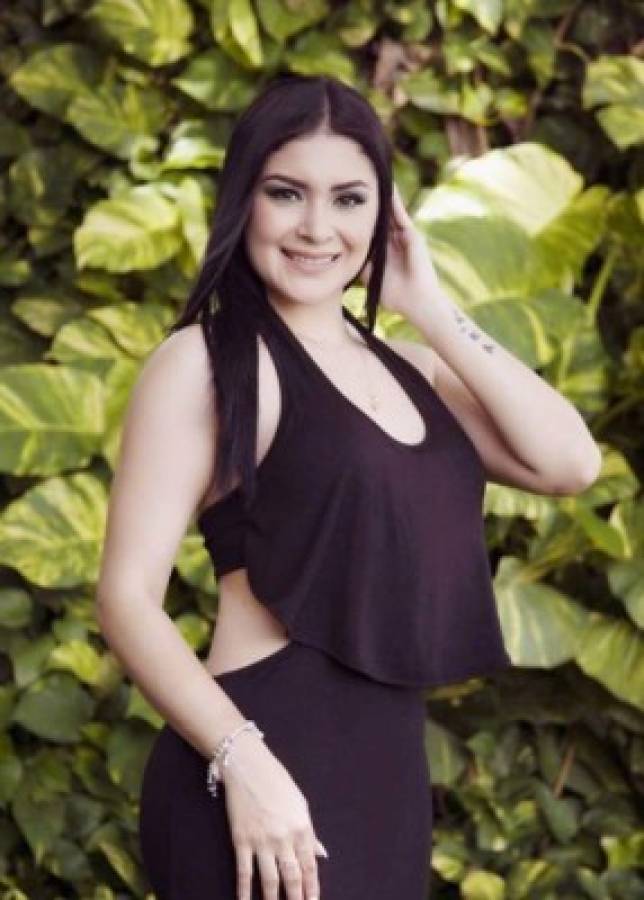 MUÑECA: Así es Fany Hernández, la aficionada más bella del Olimpia que calentó el Clásico