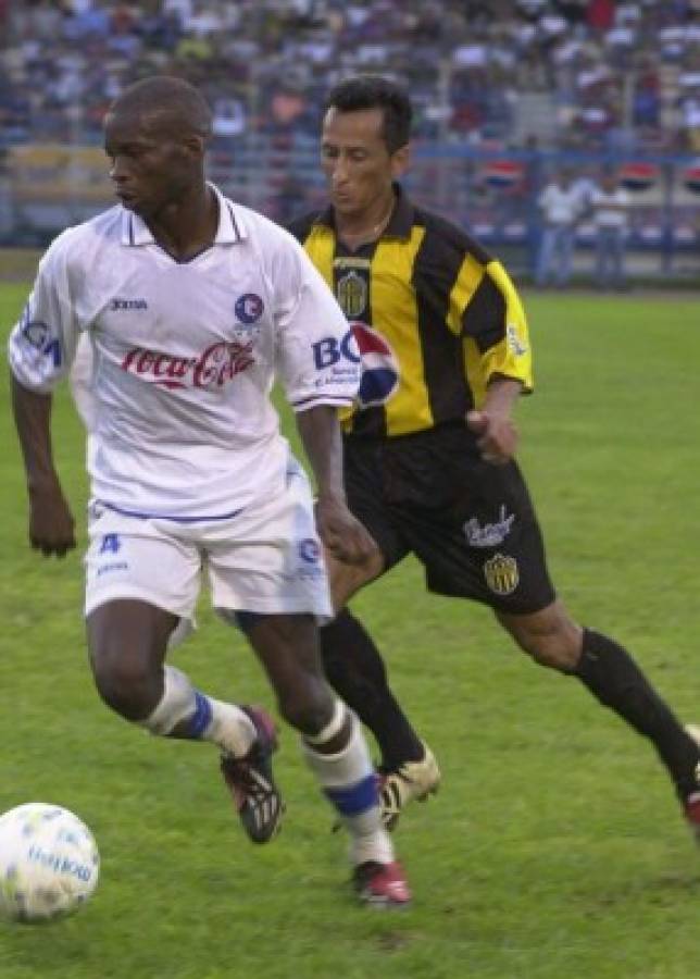 De famosos futbolistas a dirigir los dos grandes clásicos en Honduras: El pasado de los cuerpos técnicos