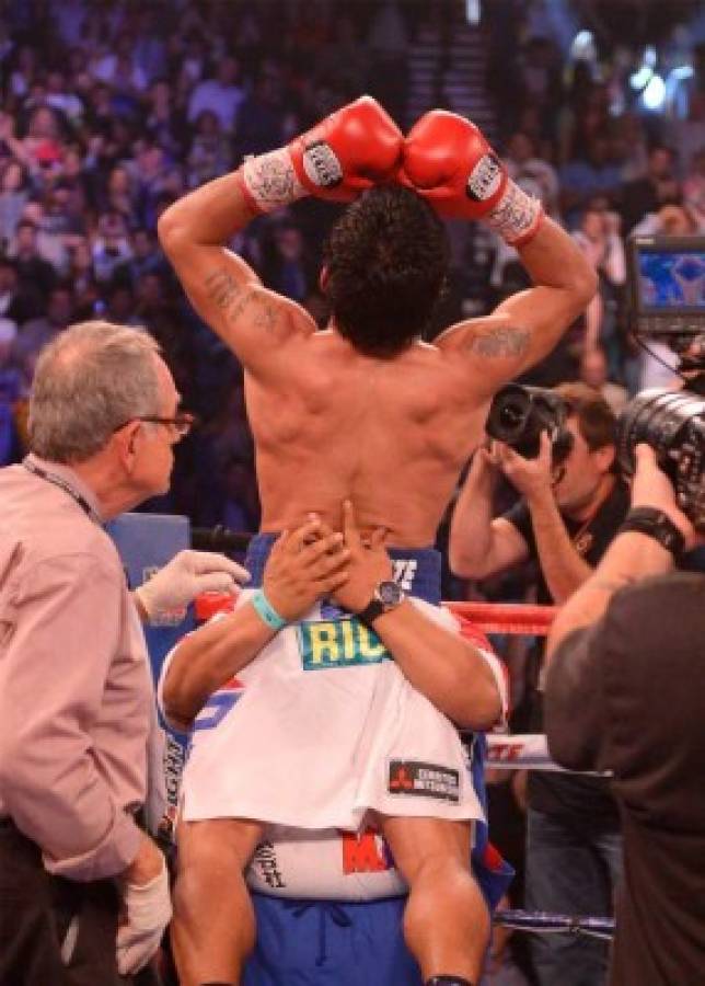 Manny Pacquiao se venga de Bradley y enloquece a Filipinas