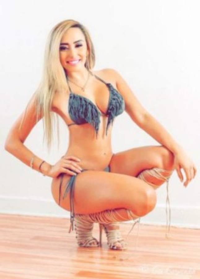 ¡Atención ticos! Nallely Esparza es la bella conductora que apoya con todo al América