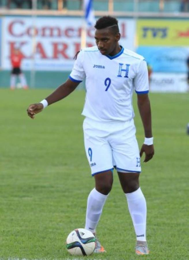 Bryan Giovanni RÃ³chez seleccionado nacional de Honduras en partido contra Cuba en la ciudad de Juticalpa