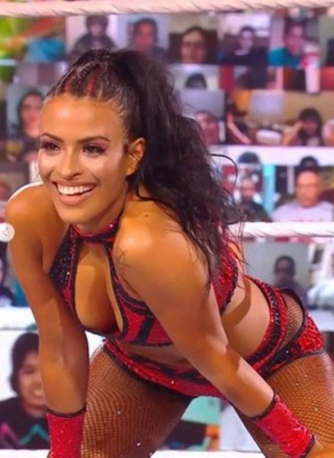 Zelina Vega se salta las normas de la WWE y se convierte en modelo para adultos