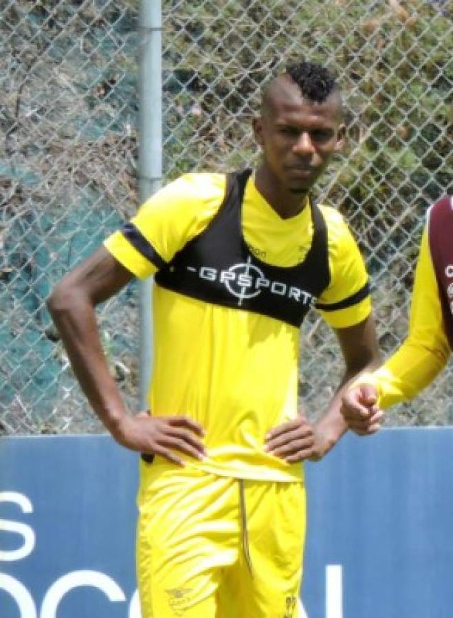 Gustavo Quinteros define el 11 de Ecuador para enfrentar a Honduras