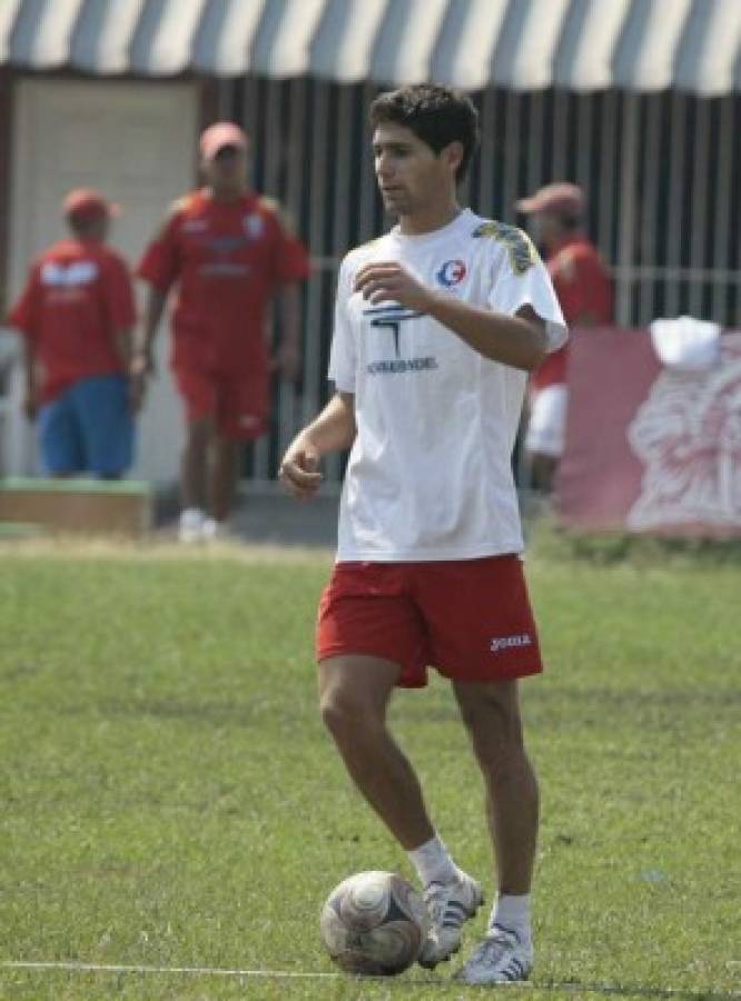 ¡Uno es modelo! Futbolistas que estuvieron en Olimpia y quizá no los recuerdes