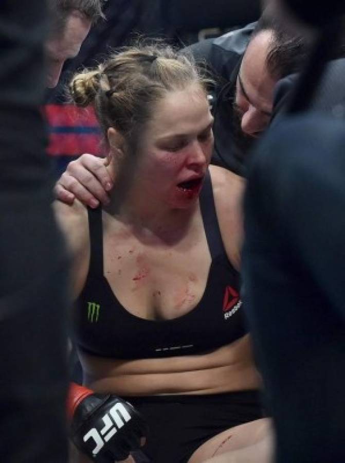 EN FOTOS: Así fue la humillante paliza que le dio Holly Holm a Ronda Rousey