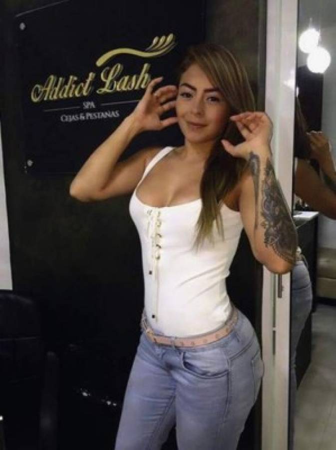 ¿QUIÉN ES? La sexy mujer que puso de cabeza el estadio Nacional... ¡todos la miraban!