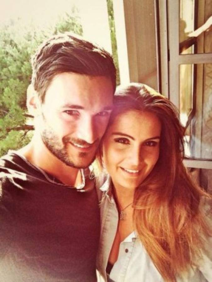 ¡Apoyo especial! La hermosa Marine Lloris, esposa del portero de la selección de Francia