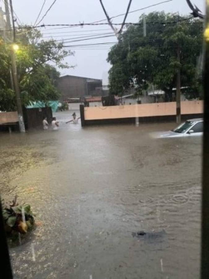 Impactantes imágenes de la tormenta que arrasó en El Salvador y dejó pérdidas humanas