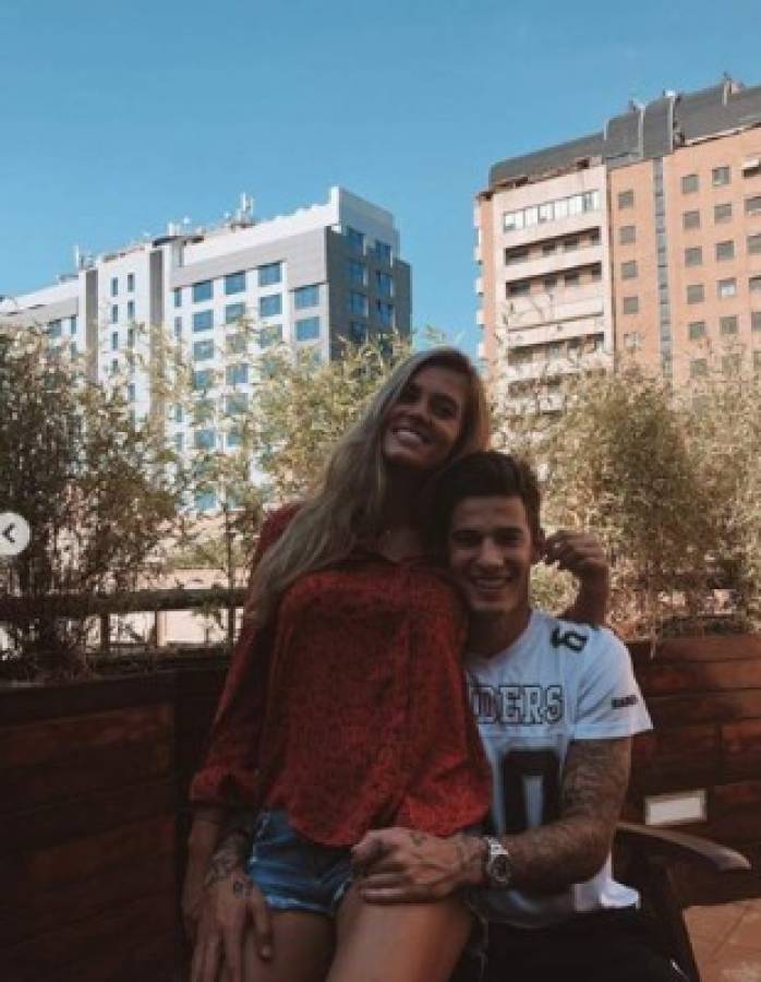 Fotos: Así es Raquel Domínguez, la surfista y desconocida novia de Santi Mina