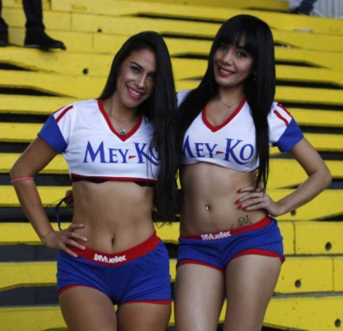 Ellas son las infartantes chicas que engalanaron el Honduras vs Panamá