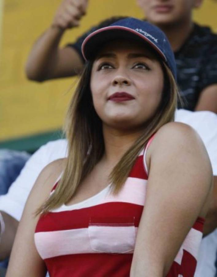 FOTOS: Las lindas chicas que eclipsaron en el juego Honduras-Real España
